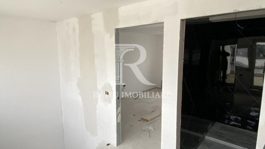 Casă cu 4 camere cu Canalizare în Sânmartin
