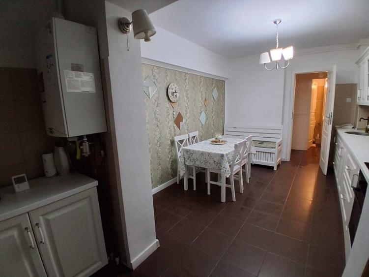 Garsonieră decomandată în Calea București