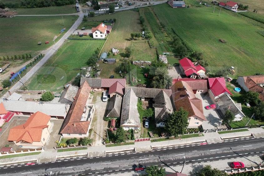 Casă individuală cu 6 camere cu Canalizare în Exterior Est