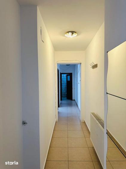 Apartament cu 3 camere decomandat în Obor
