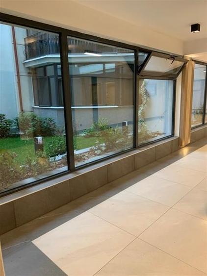 Apartament cu 3 camere semidecomandat, mobilat în Dacia