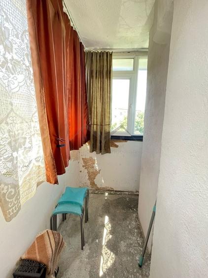 Apartament cu 3 camere decomandat în Baza 3