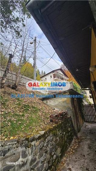 Casă cu 3 camere cu Teren 50 Mp în Predeal