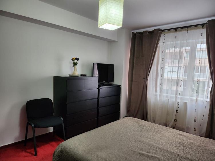 Apartament cu 2 camere decomandat, mobilat în Splaiul Unirii