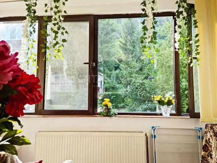 Apartament cu 3 camere decomandat în Răcădău
