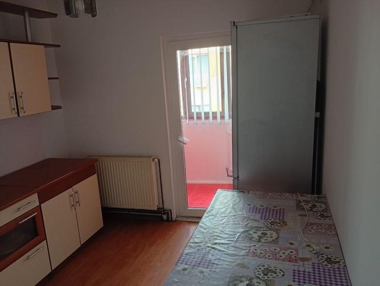 Apartament cu 2 camere decomandat în 9 Mai