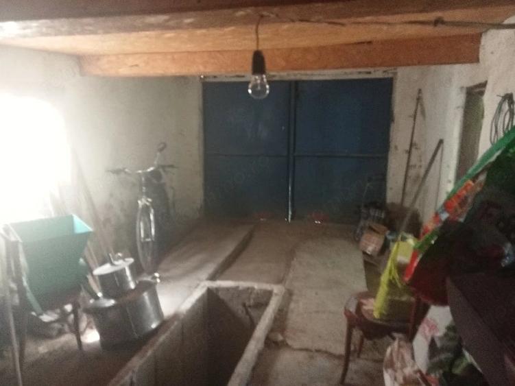 Casă cu 4 camere cu Teren 415 Mp în Fetești-Gară