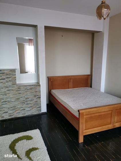Apartament cu 3 camere decomandat în George Enescu