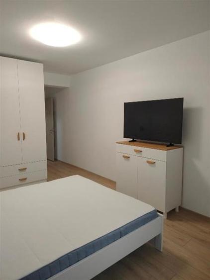 Apartament cu 3 camere decomandat, mobilat în Theodor Pallady
