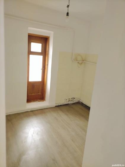 Apartament cu 3 camere decomandat în Lugoj