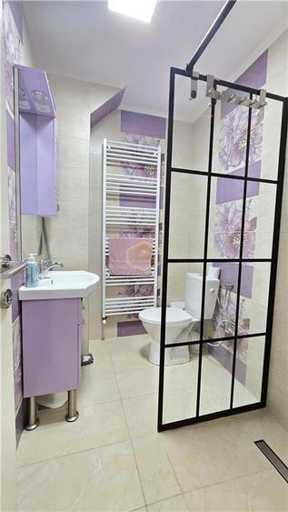 Apartament cu 3 camere decomandat, mobilat în Micro 17