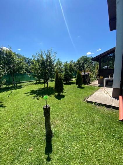 Casă cu 4 camere în Brebu