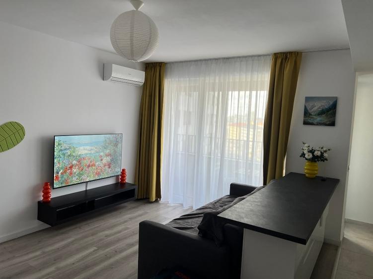 Apartament cu 3 camere decomandat, mobilat în Circumvalațiunii