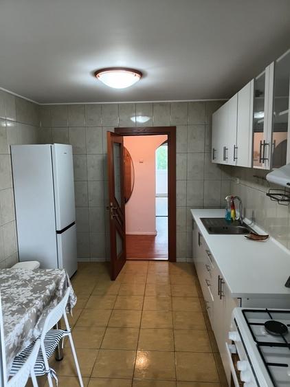 Apartament cu 3 camere decomandat în Orizont