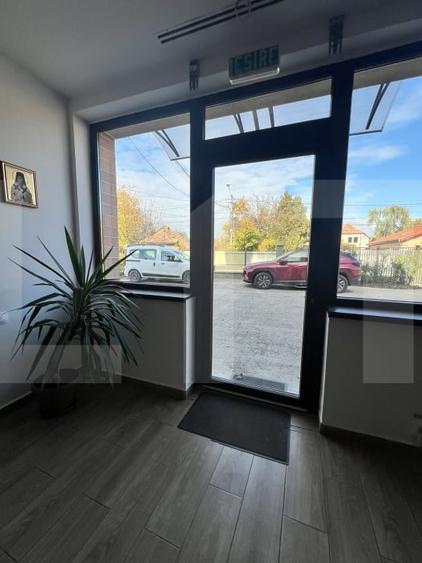 Spațiu comercial, de 660 mp, în Mehala