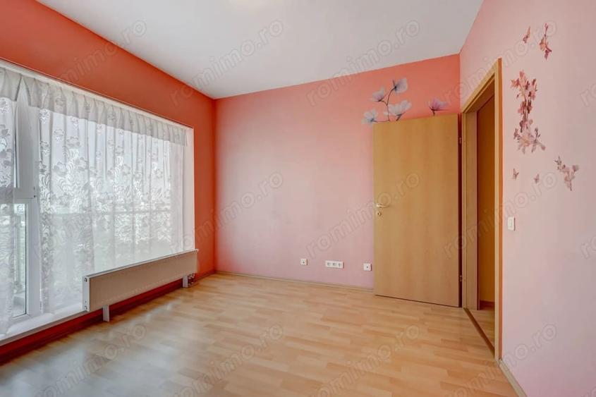 Apartament cu 4 camere decomandat în Titan