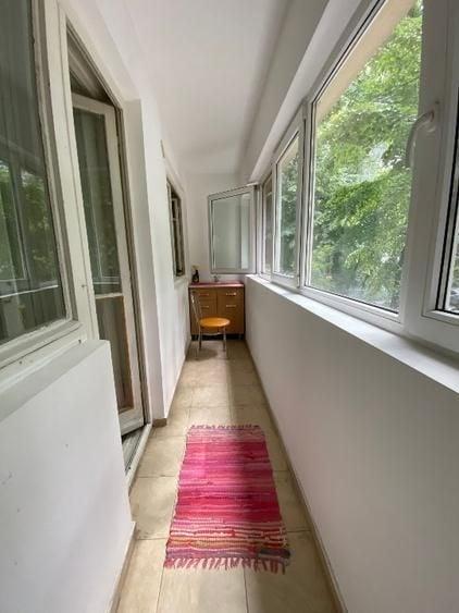 Apartament cu 2 camere semidecomandat, mobilat în Baba Novac