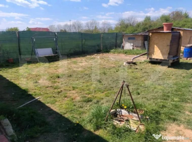 Teren de 1310 mp, în Central