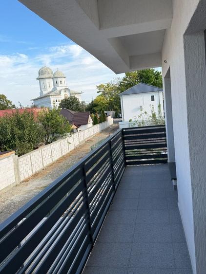 Casă cu 4 camere decomandat în Central
