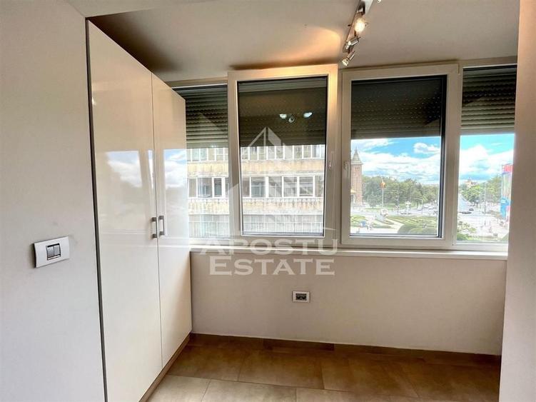 Apartament cu 3 camere semidecomandat, mobilat în Vest