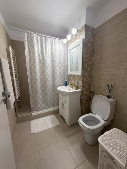 Apartament cu 3 camere decomandat, mobilat în Gării