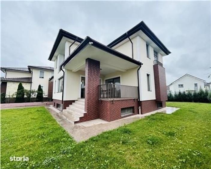Casă cu 4 camere în Șelimbăr