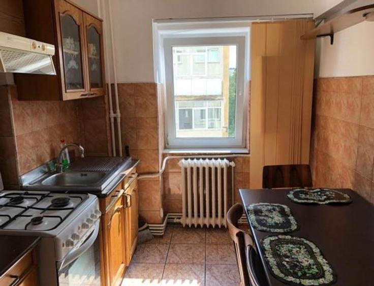 Apartament cu 3 camere decomandat, mobilat în Păcurari