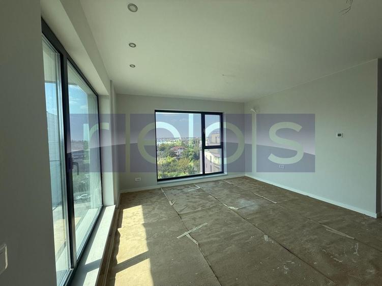 Apartament cu 3 camere în Străulești