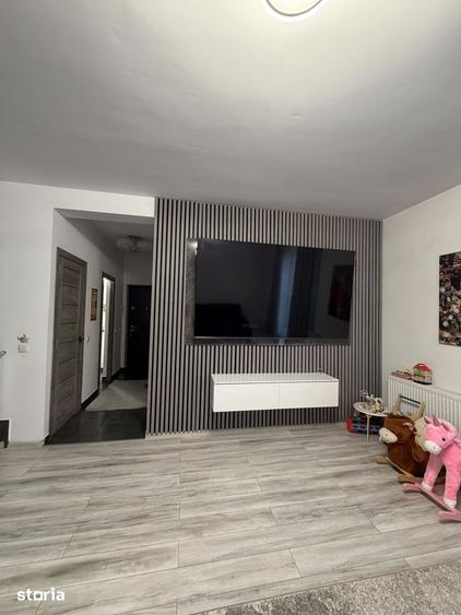 Casă cu 4 camere cu Teren 250 Mp în Central