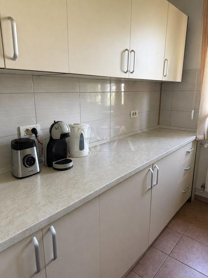 Apartament cu 4 camere decomandat, mobilat în Drumul Taberei