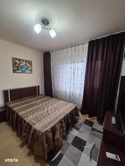 Apartament cu 3 camere decomandat în Dristor