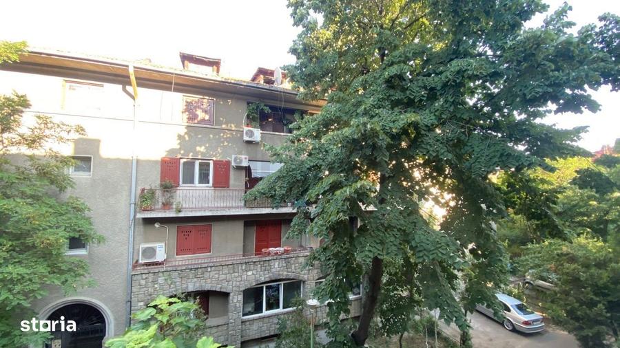 Apartament cu 2 camere semidecomandat în Grivița