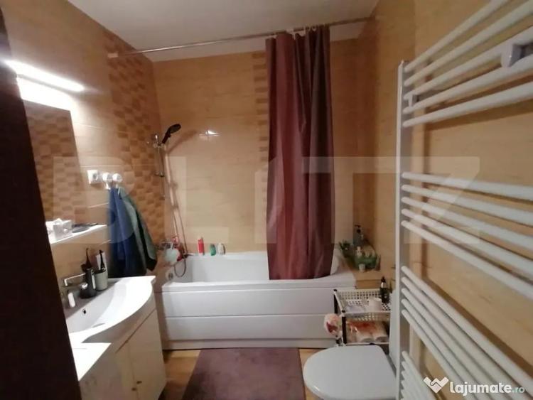 Apartament cu 2 camere decomandat în Între Lacuri