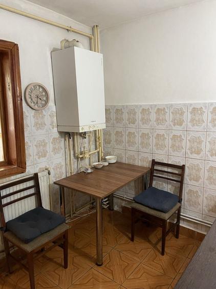 Apartament cu 3 camere decomandat în Exterior Vest