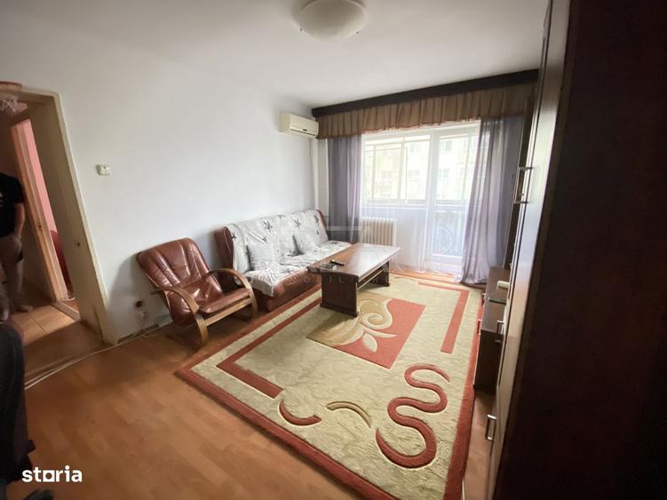 Apartament cu 3 camere semidecomandat, mobilat în Rahova