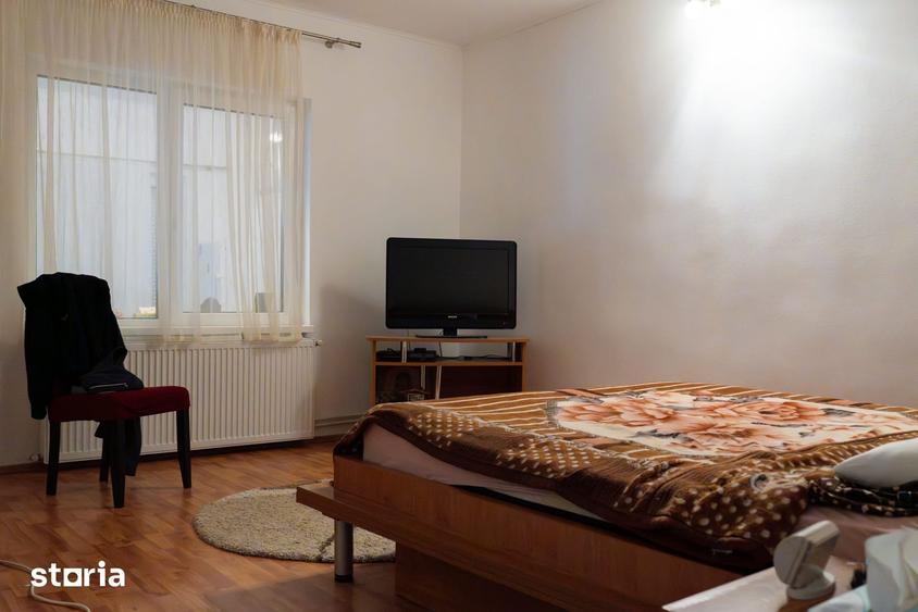 Casă cu 2 camere cu Teren 800 Mp în Central