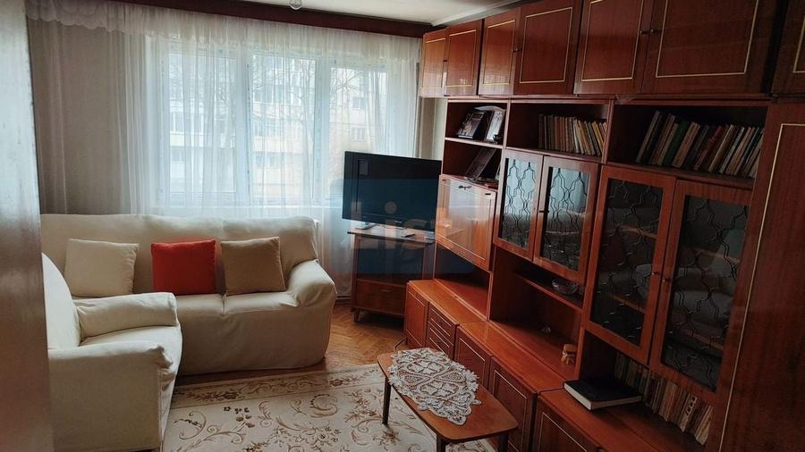 Apartament cu 4 camere semidecomandat în Kogălniceanu