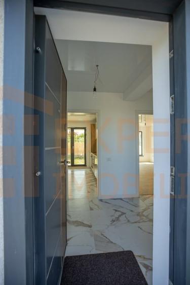 Casă individuală cu 3 camere cu Canalizare în Ovidiu