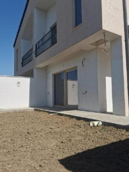 Duplex cu 4 camere cu Teren 246 Mp în Tomis Nord