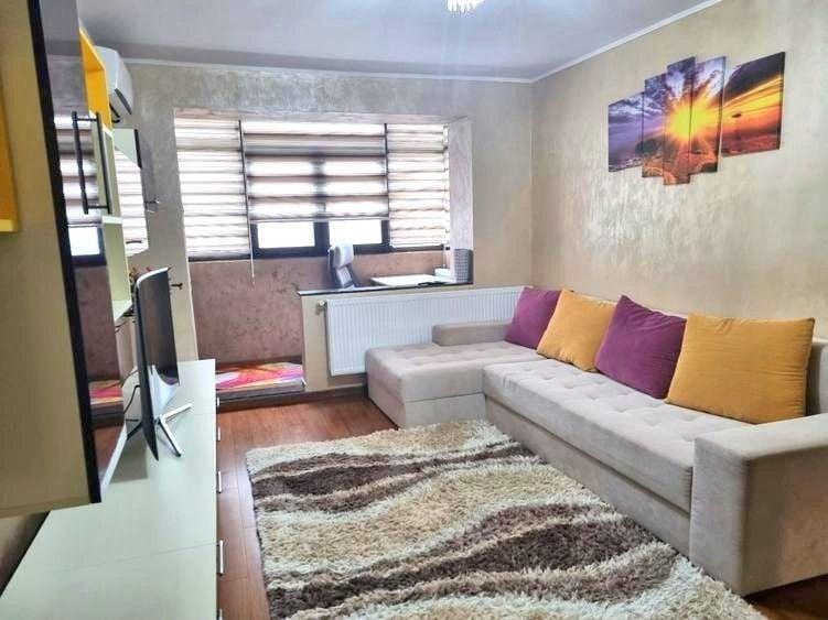 Apartament cu 3 camere decomandat, mobilat în 1 Decembrie 1918