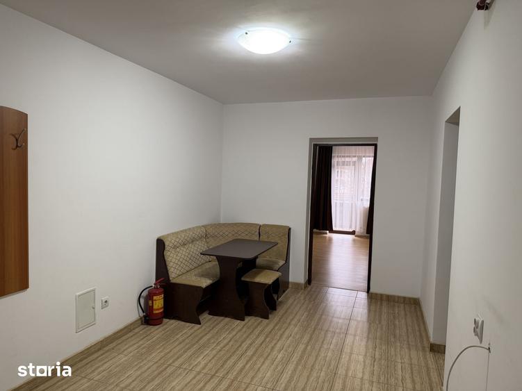 Apartament cu 3 camere în Vasile Aaron