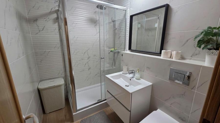 Apartament cu 3 camere decomandat în Sebastian