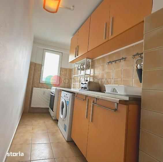 Apartament cu 2 camere semidecomandat în Tei