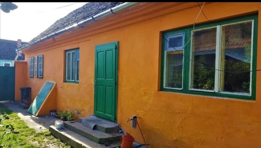 Casă individuală cu 3 camere cu Canalizare în Crizbav