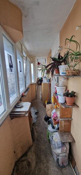 Apartament cu 3 camere decomandat în Republicii