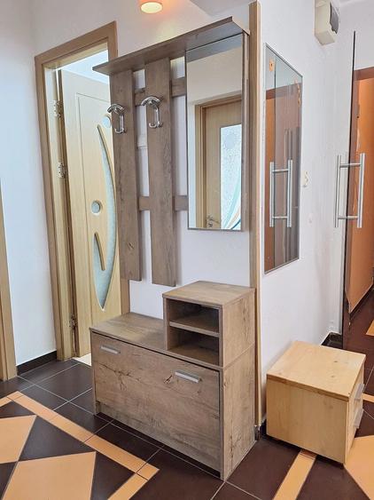 Apartament cu 3 camere decomandat în Sud