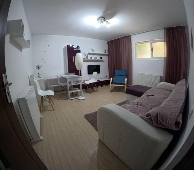 Apartament cu 2 camere decomandat, mobilat în Apărătorii Patriei