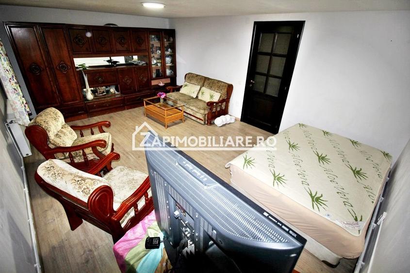 Casă individuală cu 3 camere cu Canalizare în Corunca