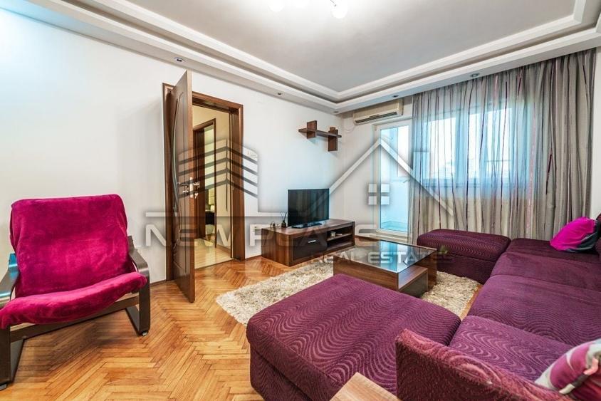 Apartament cu 2 camere decomandat, mobilat în Banu Manta