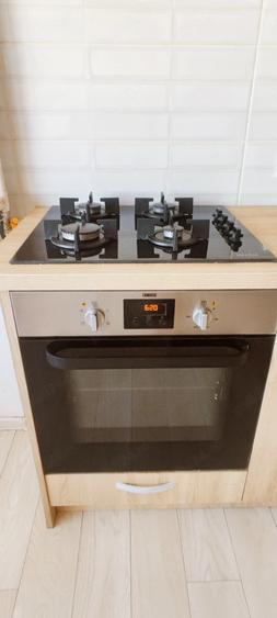 Apartament cu 3 camere semidecomandat în Lipovei